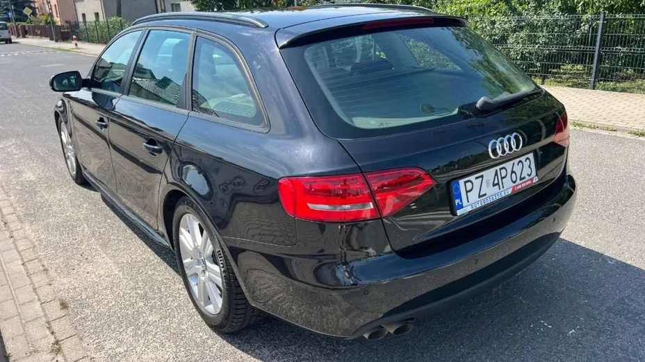 AUDI A4 -