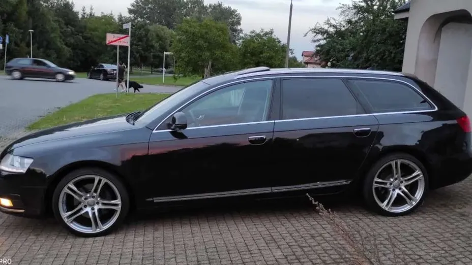 AUDI A6 -