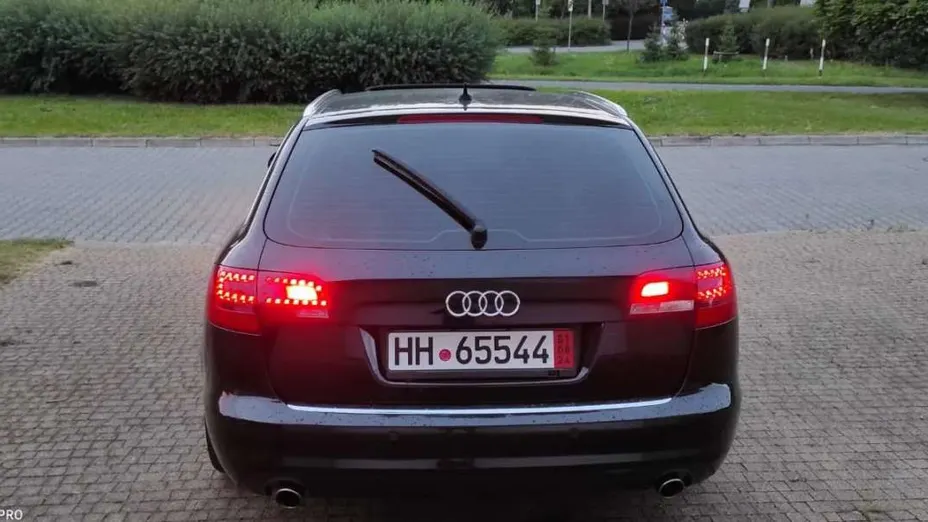 AUDI A6 -
