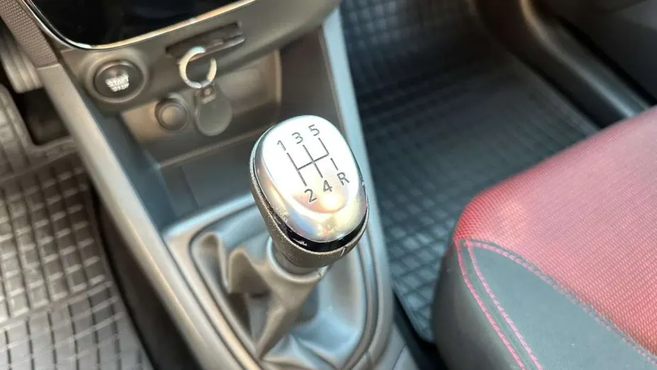 RENAULT Clio -