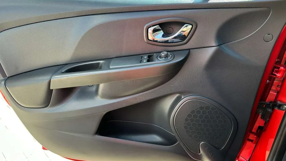 RENAULT Clio -