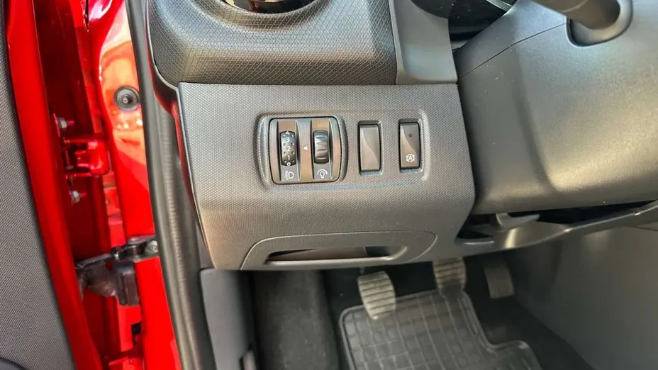 RENAULT Clio -