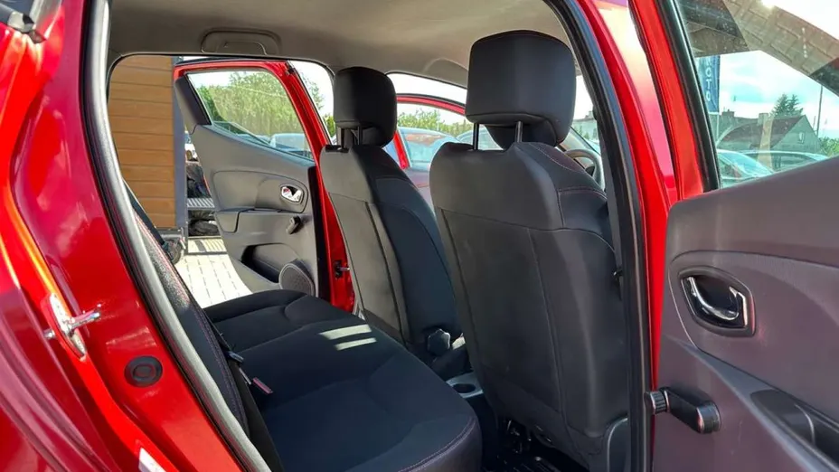 RENAULT Clio -