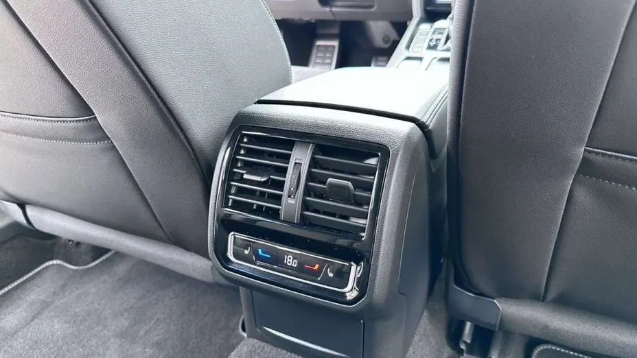 VOLKSWAGEN Arteon -