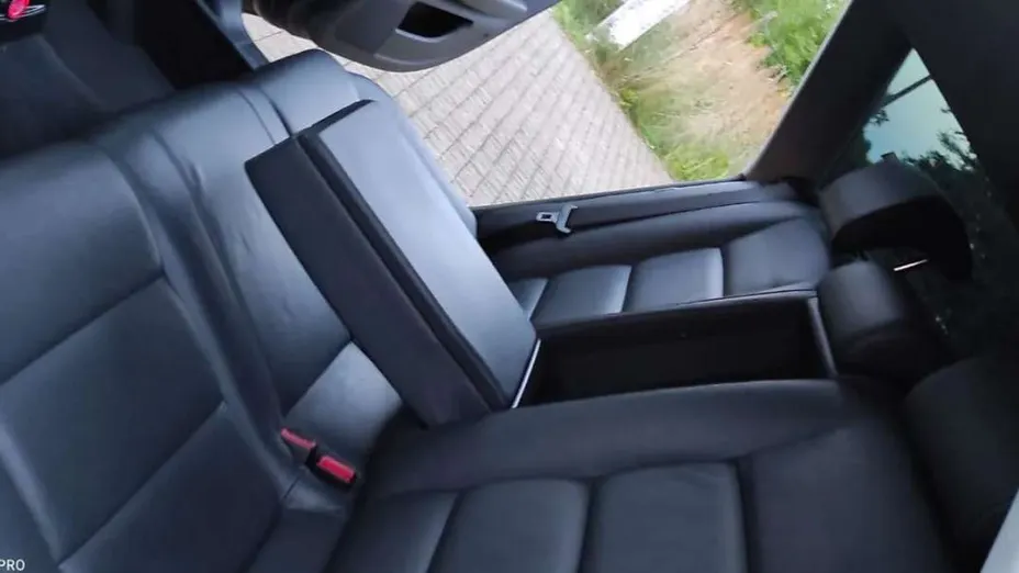 AUDI A6 -
