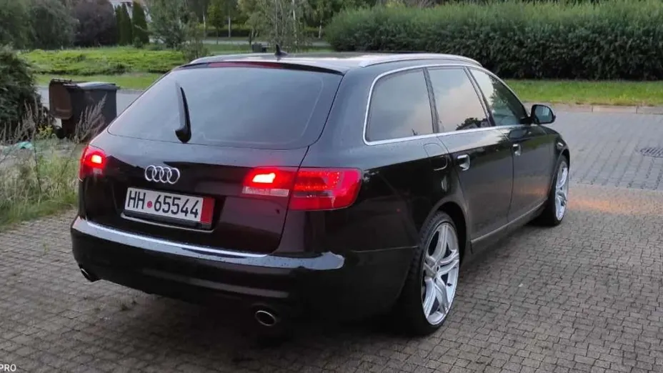 AUDI A6 -