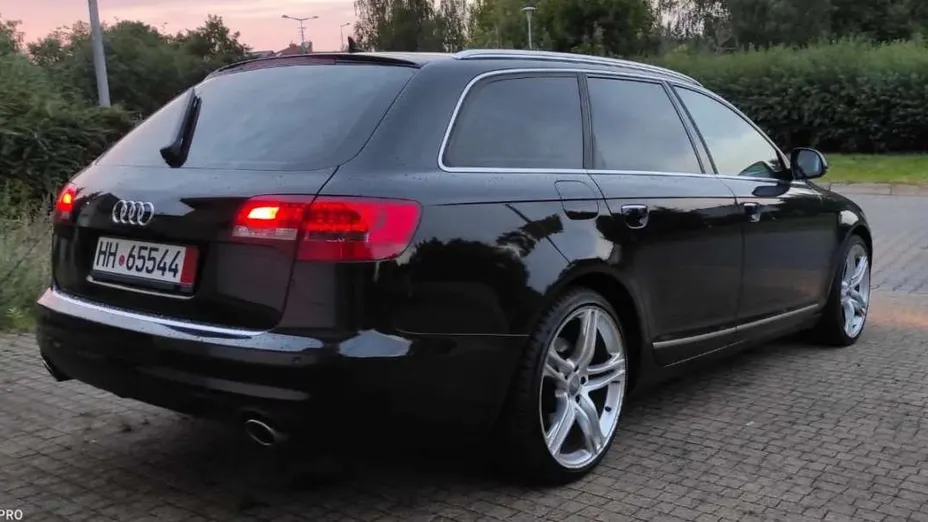AUDI A6 -