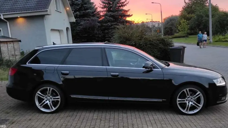 AUDI A6 -