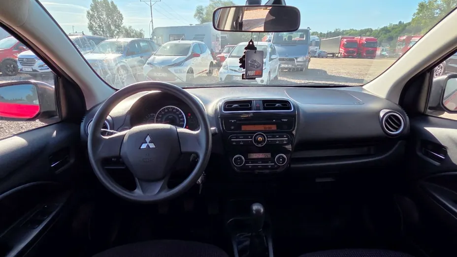 MITSUBISHI Space Star -