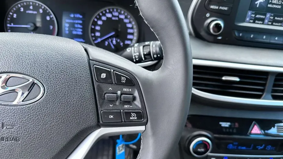HYUNDAI Tucson -