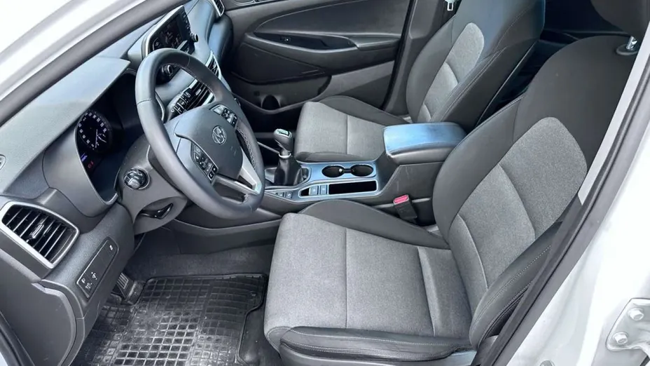 HYUNDAI Tucson -