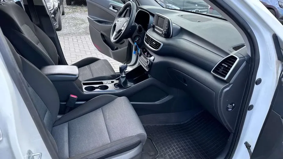 HYUNDAI Tucson -