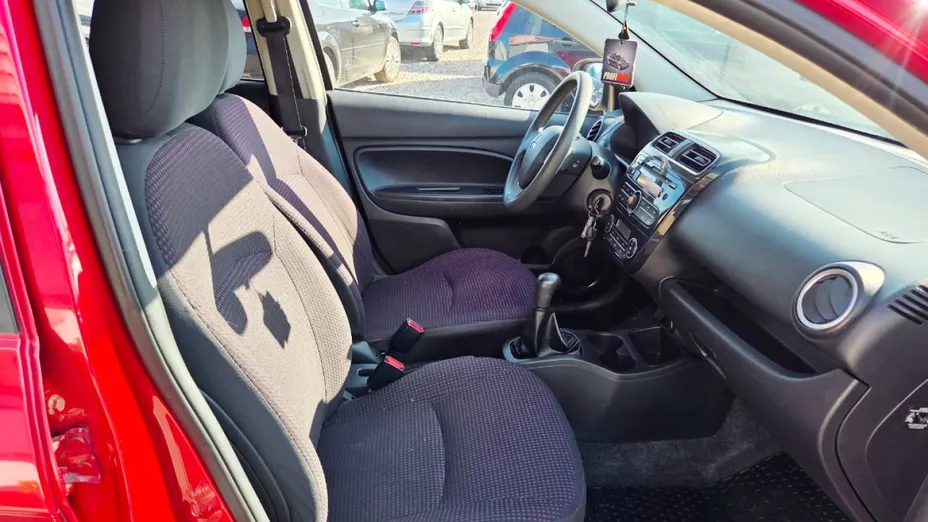 MITSUBISHI Space Star -