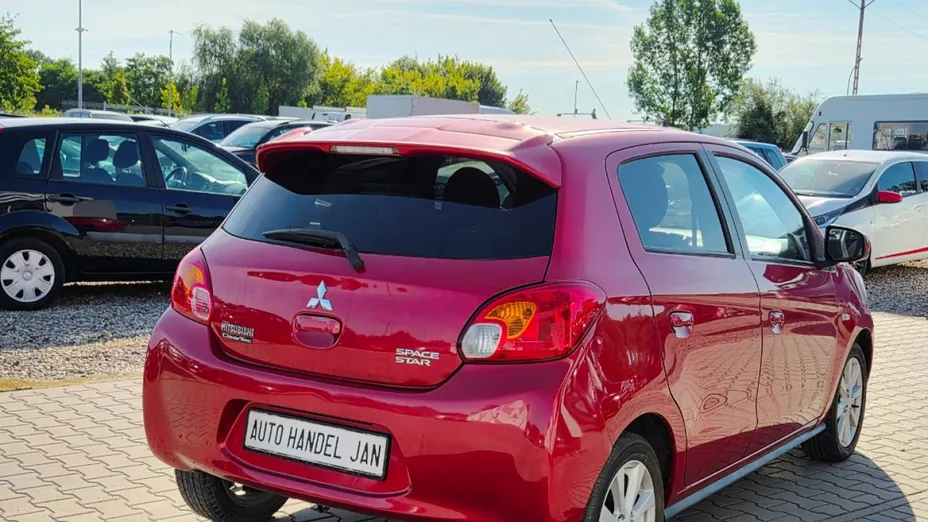 MITSUBISHI Space Star -