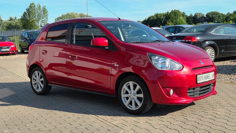 MITSUBISHI Space Star -