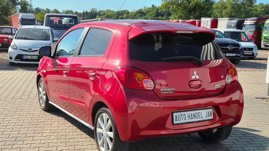 MITSUBISHI Space Star -