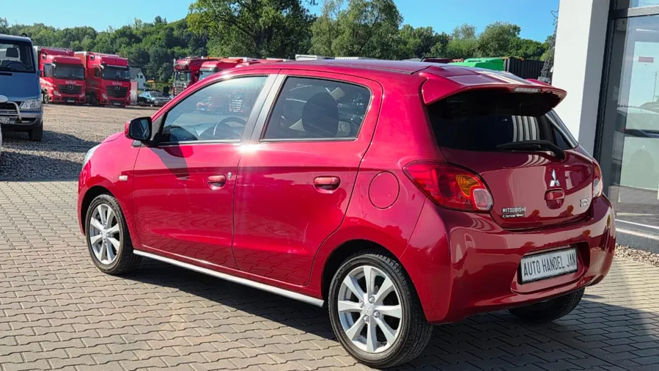 MITSUBISHI Space Star -
