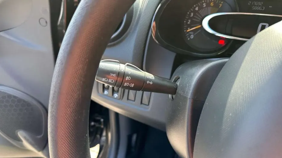 RENAULT Clio -