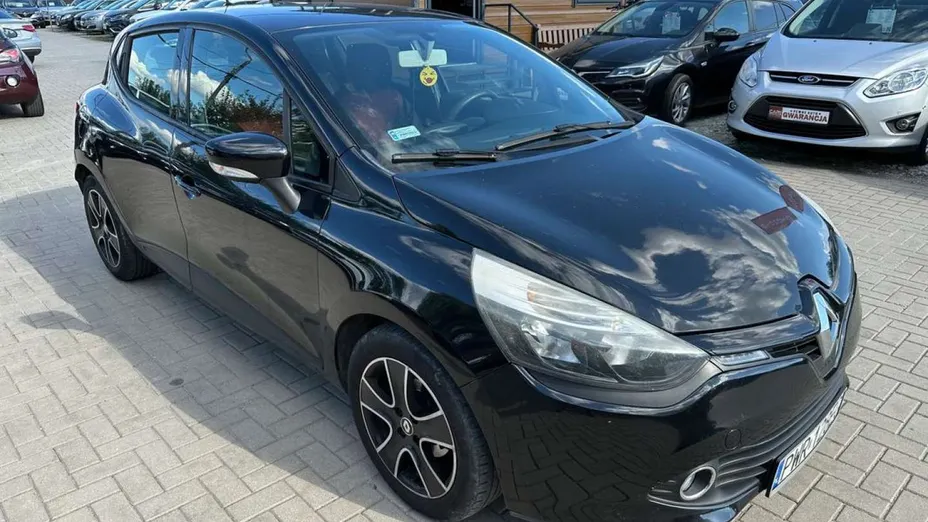 RENAULT Clio -