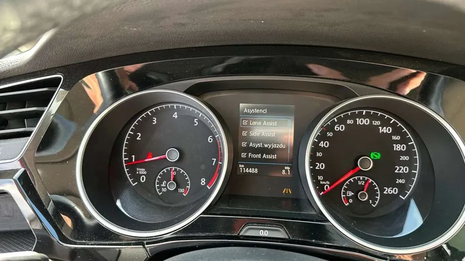 VOLKSWAGEN Touran -