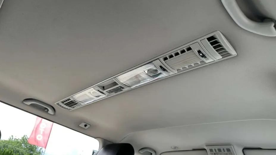 VOLKSWAGEN Multivan -