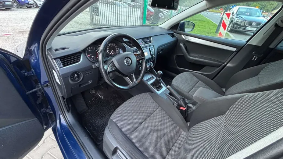 SKODA Octavia -