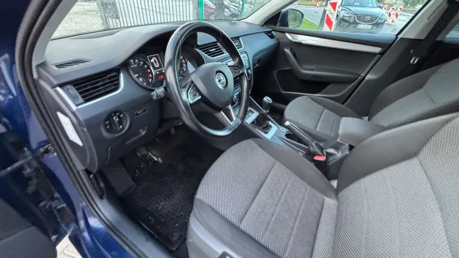 SKODA Octavia -