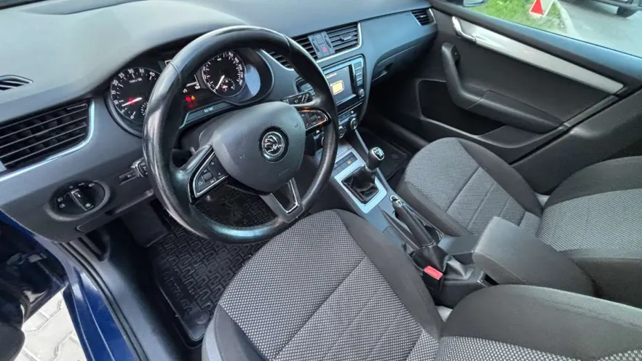 SKODA Octavia -