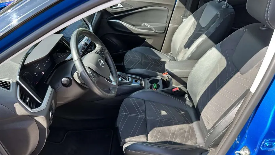 OPEL Grandland X -