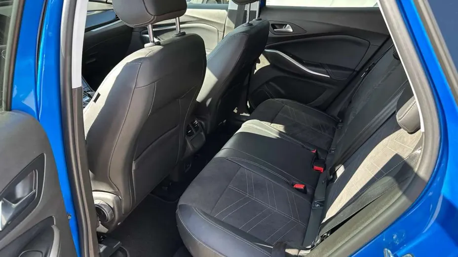 OPEL Grandland X -