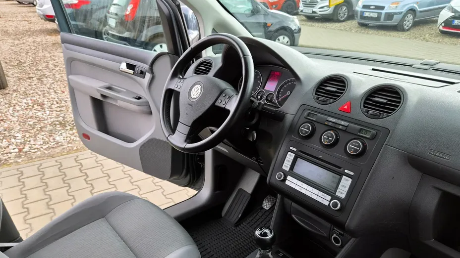 VOLKSWAGEN Caddy -