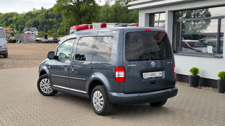 VOLKSWAGEN Caddy -
