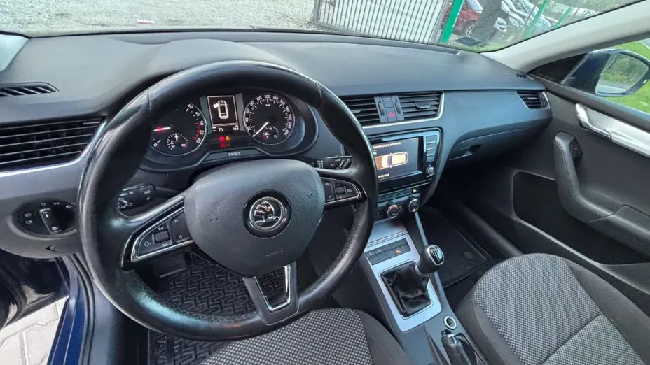 SKODA Octavia -