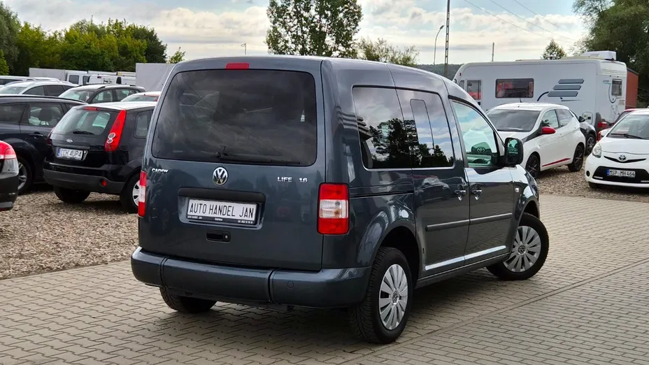 VOLKSWAGEN Caddy -