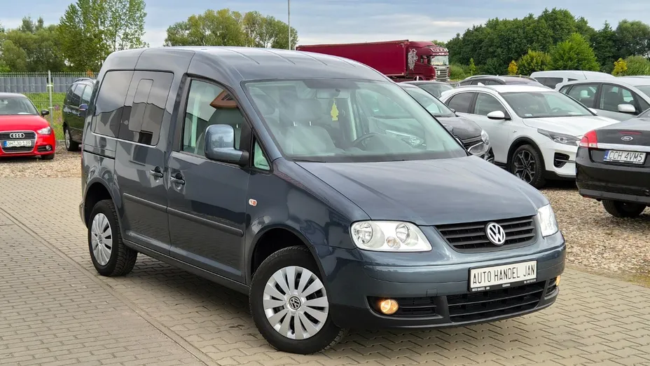 VOLKSWAGEN Caddy -