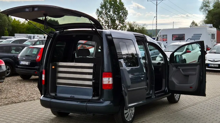 VOLKSWAGEN Caddy -