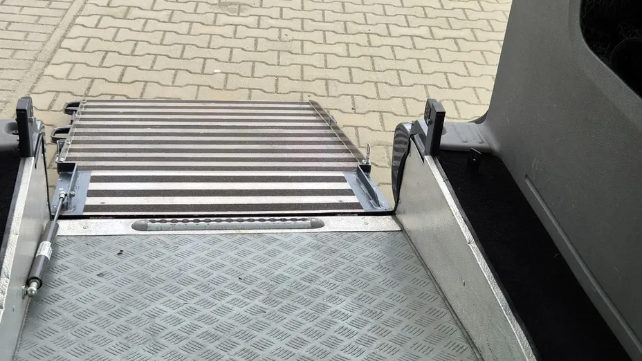 VOLKSWAGEN Caddy -
