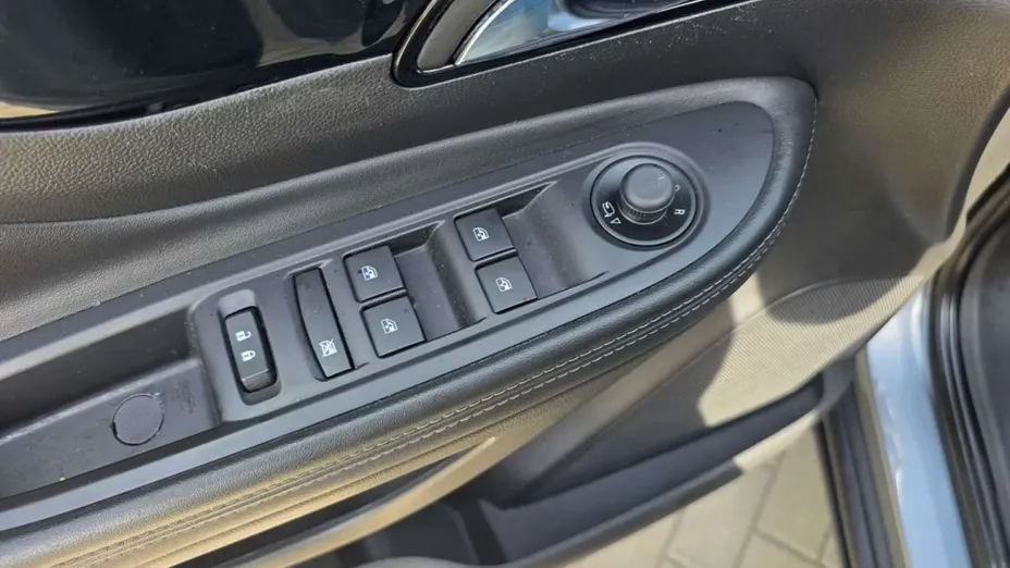 OPEL Mokka -