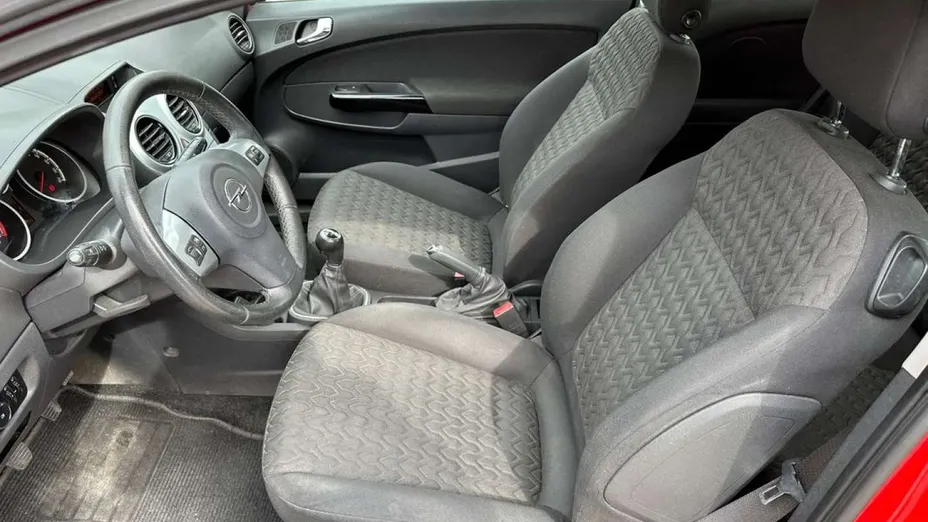 OPEL Corsa -