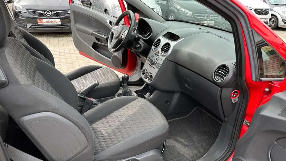 OPEL Corsa -