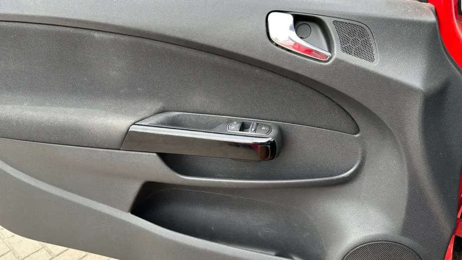 OPEL Corsa -