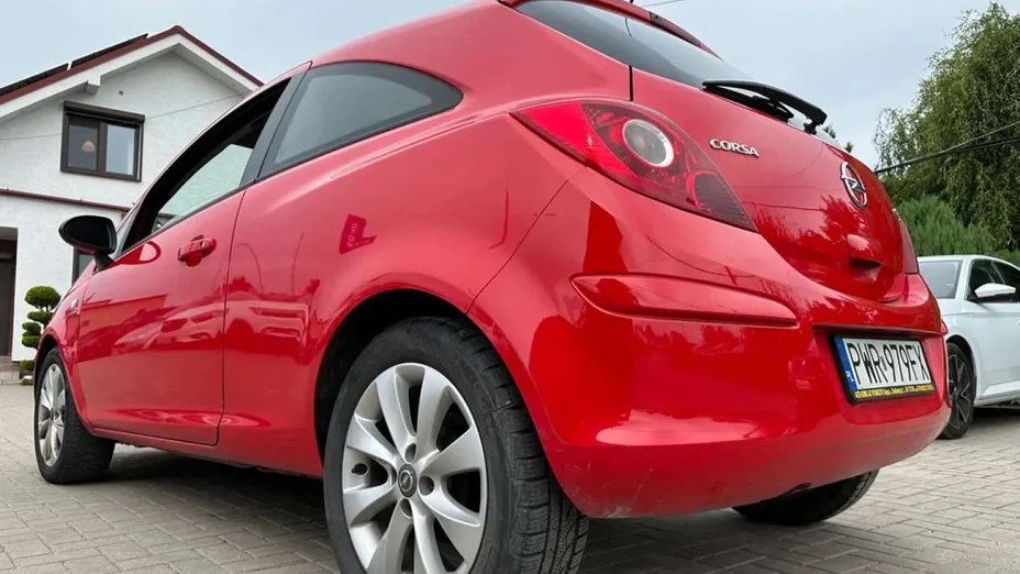 OPEL Corsa -