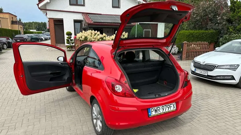 OPEL Corsa -