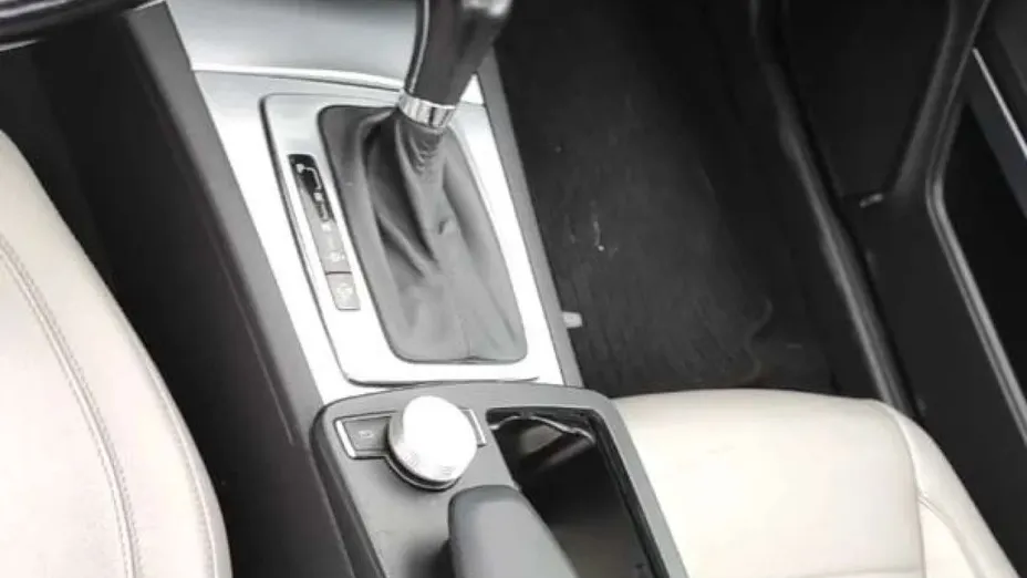 MERCEDES-BENZ E Klasa -