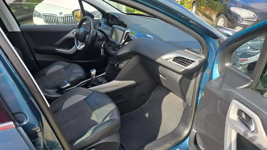 PEUGEOT 2008 -