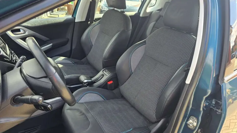 PEUGEOT 2008 -
