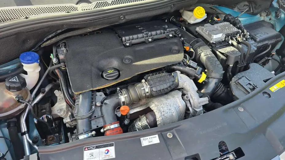 PEUGEOT 2008 -