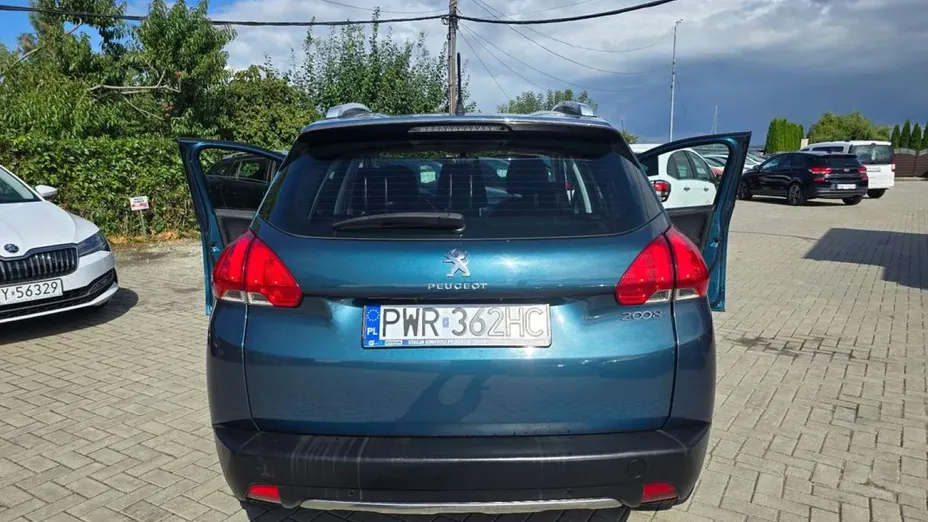 PEUGEOT 2008 -