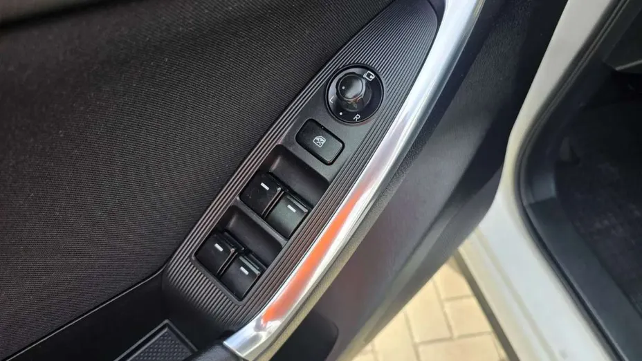 MAZDA CX-50 -