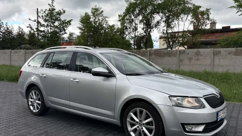SKODA Octavia -